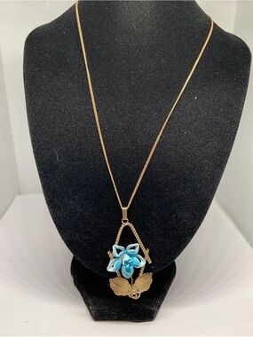 VTG Blue Enamel Floral Pendant Necklace Gold Tone 16”